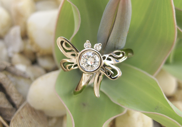 Dragonfly rings white gold discount
