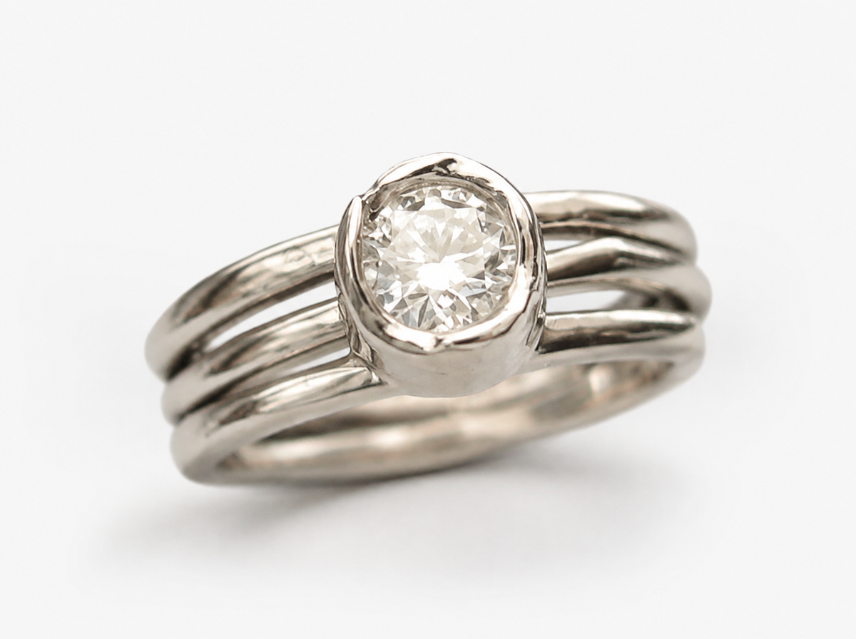 Heather Arbutus Wedding Ring Set