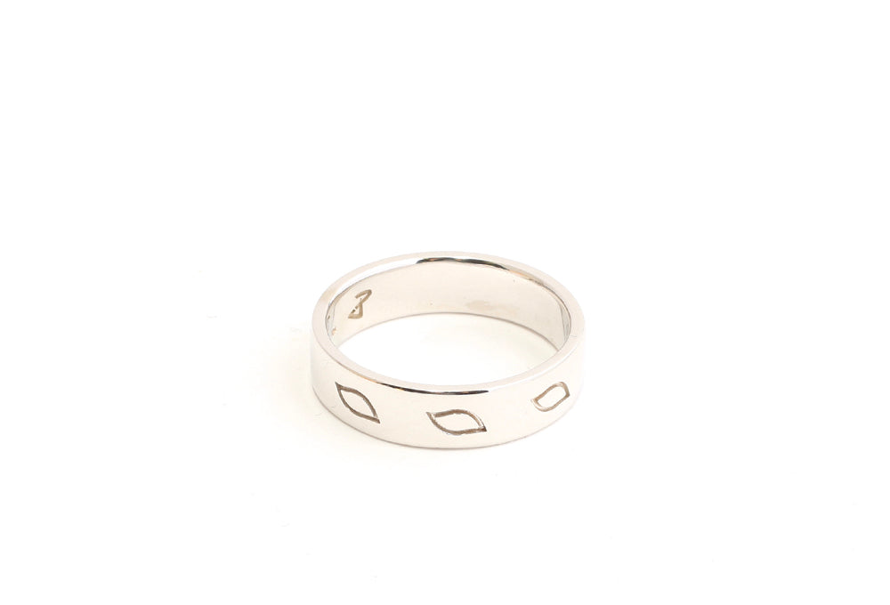 Ada and Chris wedding bands