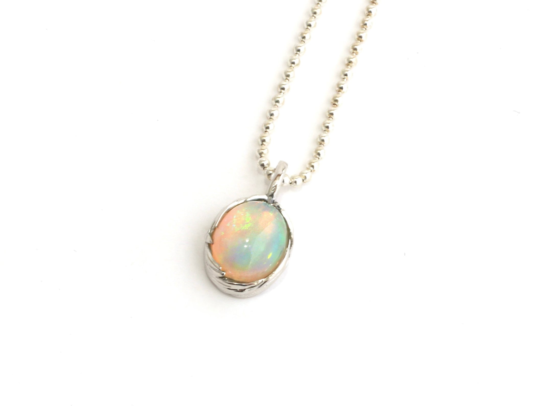 Raymond opal pendant
