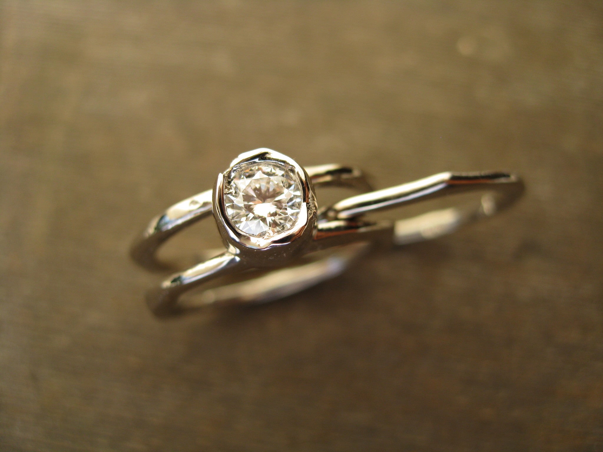 heather arbutus wedding ring set
