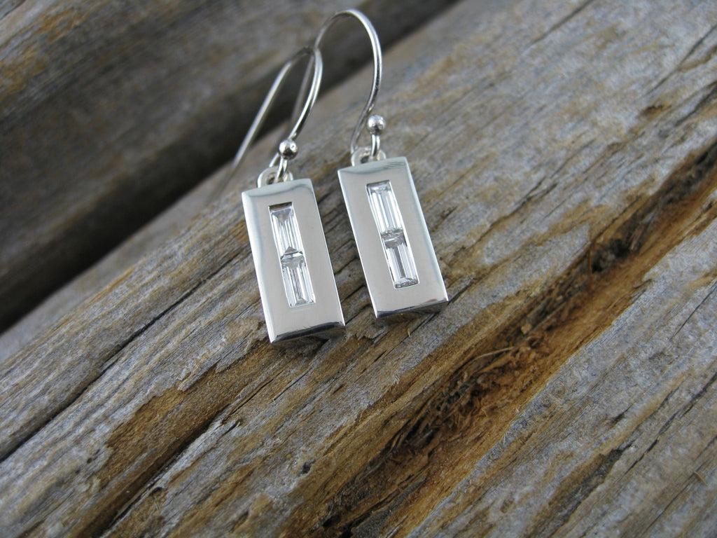 jaqua necklace and earring set
