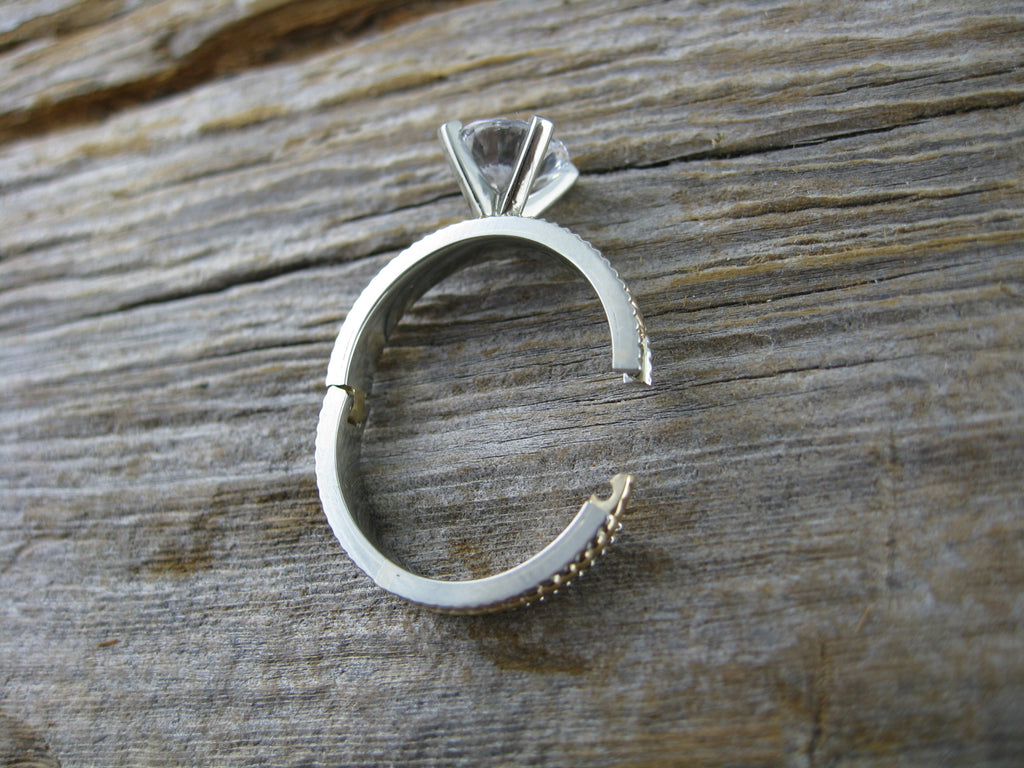 karen hinge ring