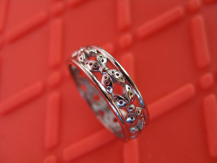 christianne engagement band